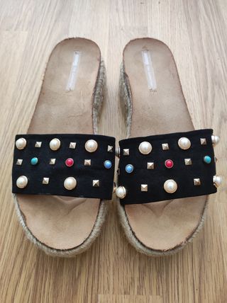 Sandalias plataforma negras y multicolor