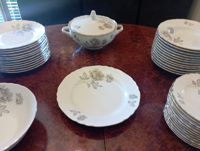 Piatti Richard Ginori, grigio-bianco