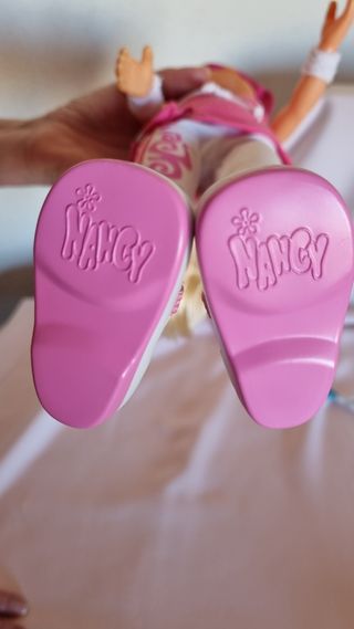 Muñeca Nancy + 2 Vestidos