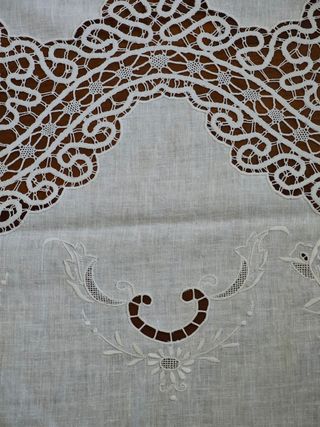 Copriletto Lino Ricamato Antico