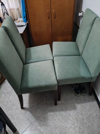 4 Sillas Comedor BANAK - Tela Verde recién tapizad