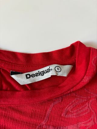 Camiseta Desigual roja - Talla S