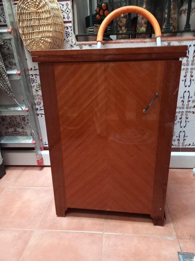 Máquina coser Sigma Eyesa con mueble