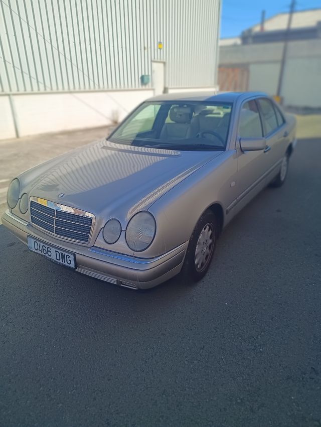 Mercedes-Benz Clase E 1996