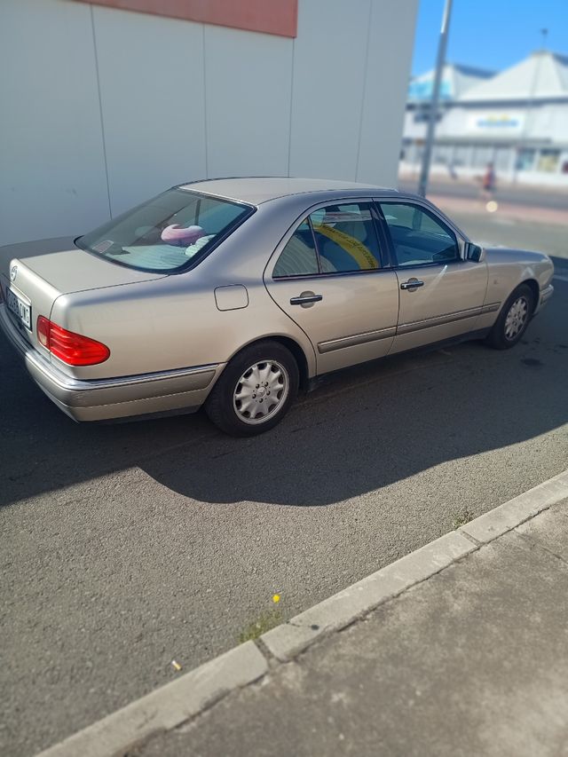 Mercedes-Benz Clase E 1996
