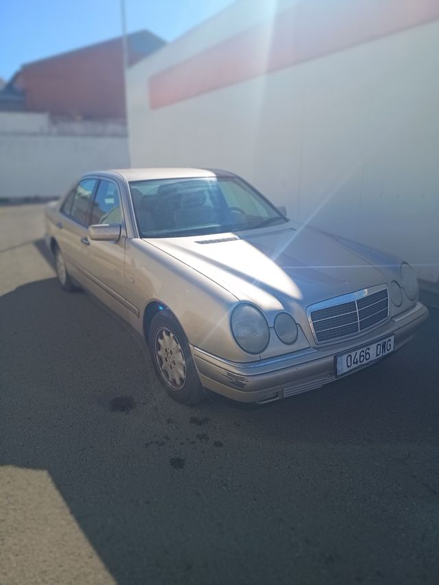 Mercedes-Benz Clase E 1996
