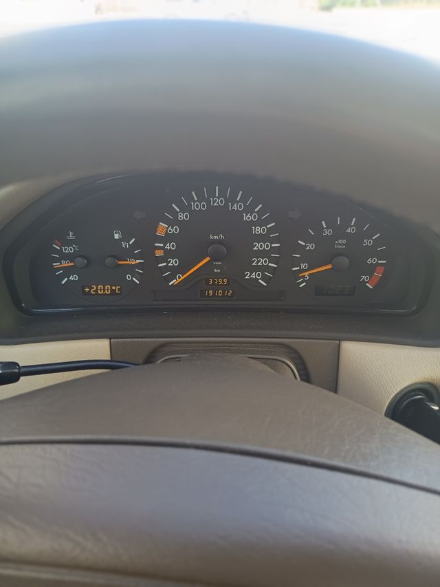 Mercedes-Benz Clase E 1996