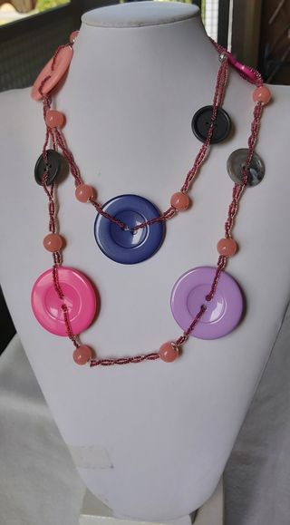 Collana bottoni e perline, multicolore