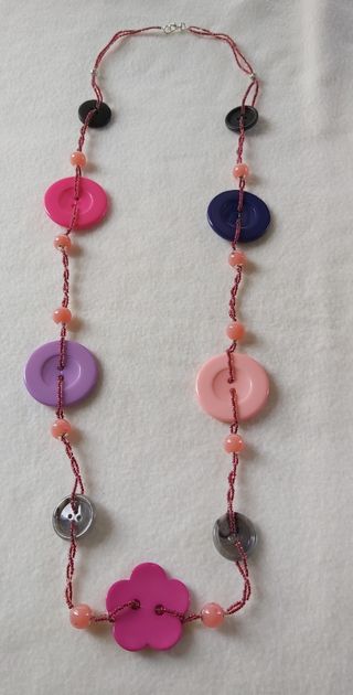 Collana bottoni e perline, multicolore