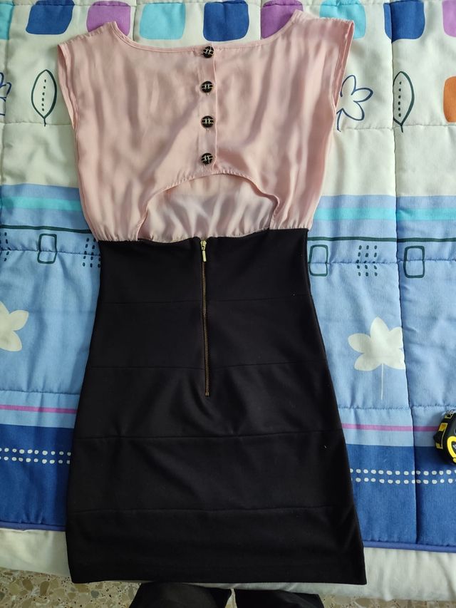 Vestido mini negro y rosa