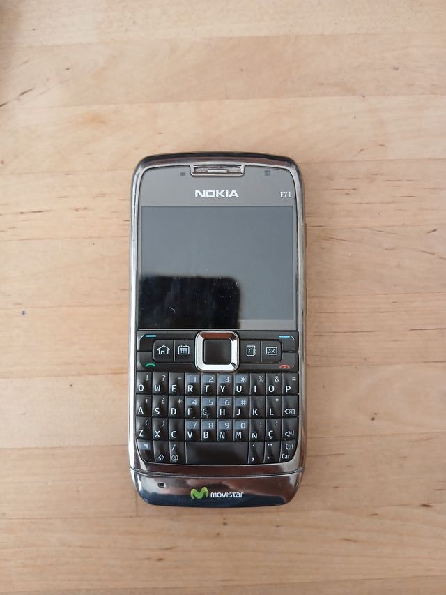 NOKIA E71