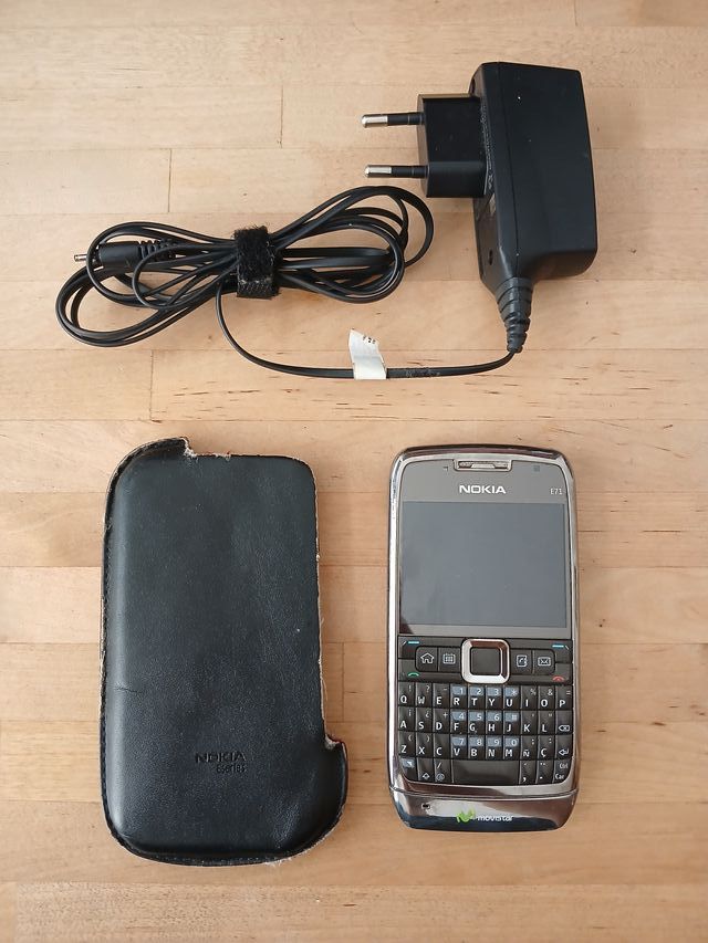 NOKIA E71