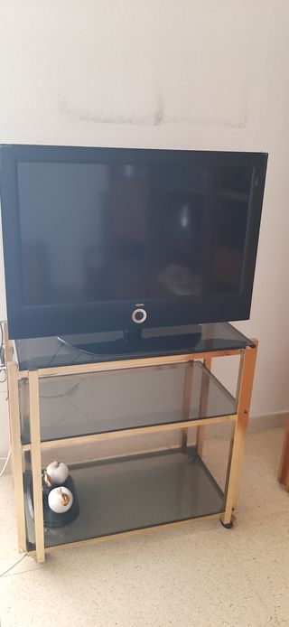 TV Loewe Xelos negra