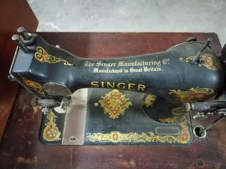 Máquina antigua de coser SINGER