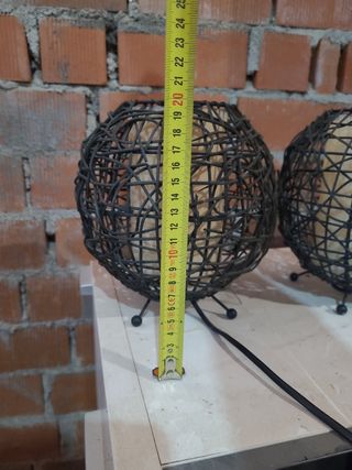 2 Lámparas de mesa mimbre