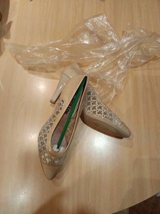 Zapatos beige mujer talla 30