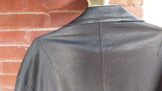Chaqueta piel Hugo Boss negra