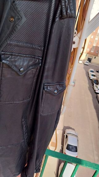 Chaqueta piel Hugo Boss negra