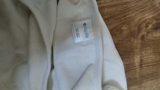 Camiseta blanca gato morado