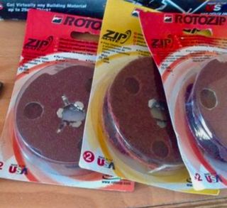 Rotozip + discos
y varios acesorios mas