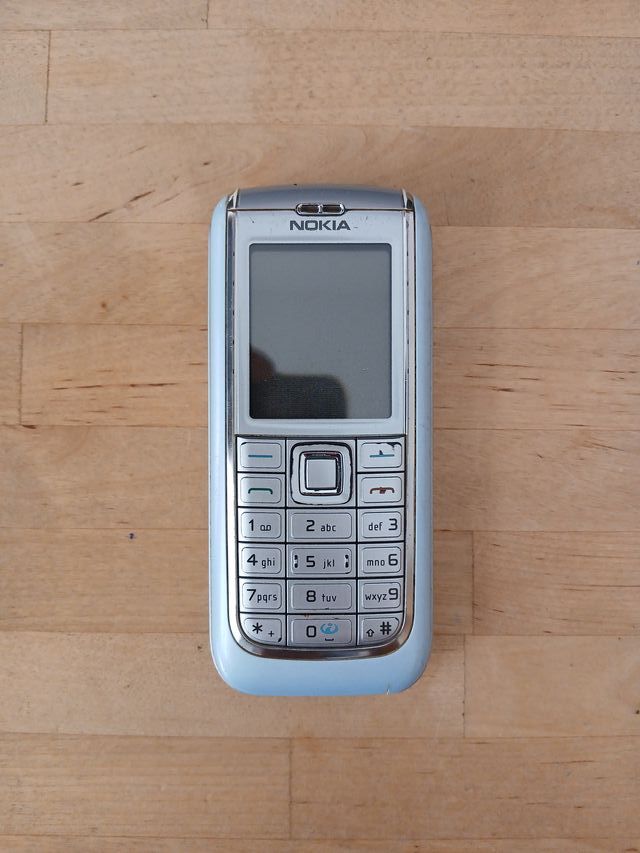 NOKIA 6151