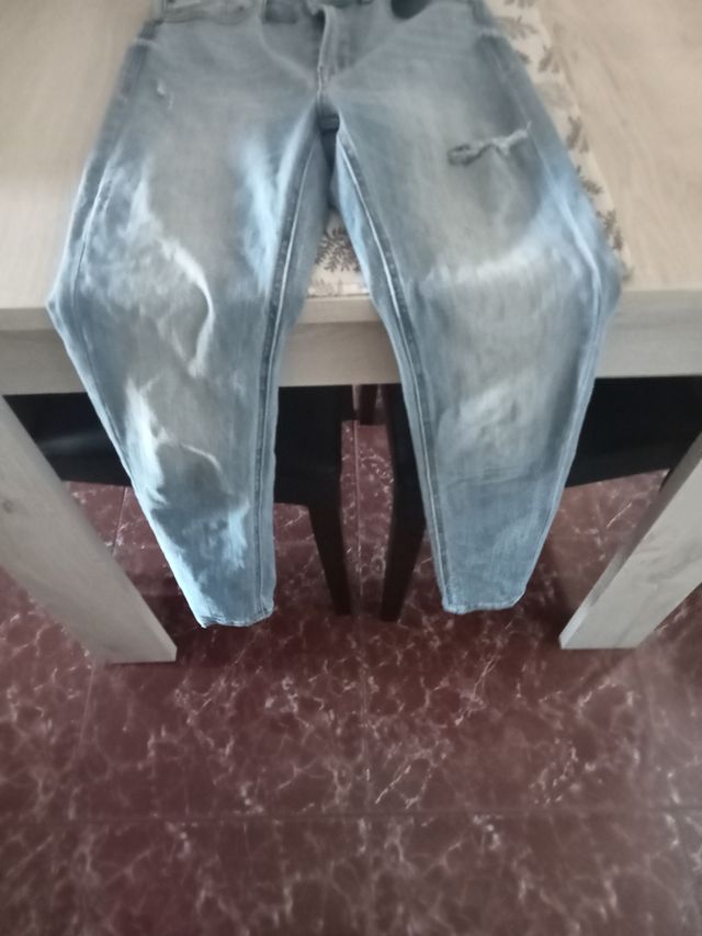 Tejanos Stradivarius rotos azules