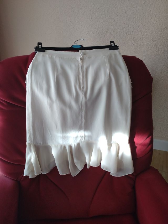 Conjunto crema: top + chaqueta + falda