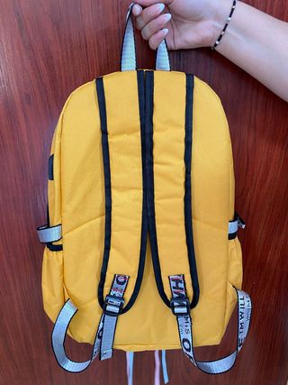 Mochila Amarilla - Gran capacidad
Tiene un USB