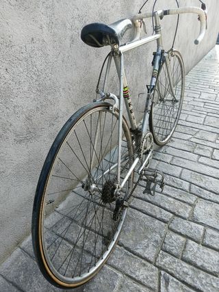 Bicicleta carretera DERBI RABASA