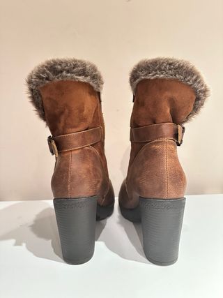 Botines Marrón Pelo Interior.
