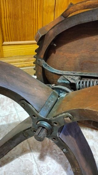 Silla giratoria vintage madera