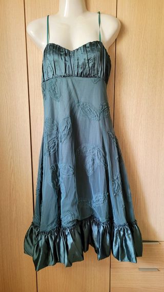 Vestido verde plisado