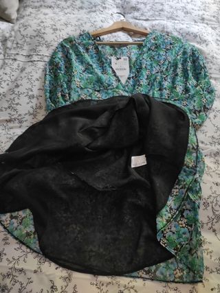 Vestido Zara flores - talla M