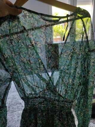 Vestido Zara flores - talla M