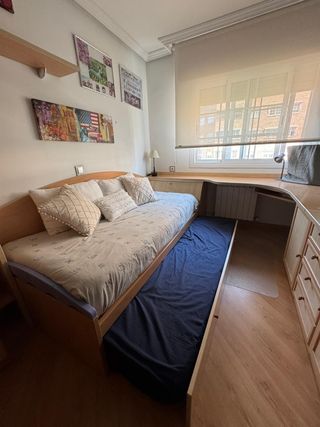 Habitación juvenil completa.