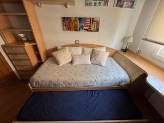 Habitación juvenil completa.