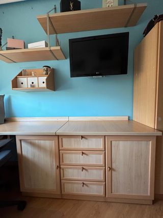 Habitación juvenil completa.