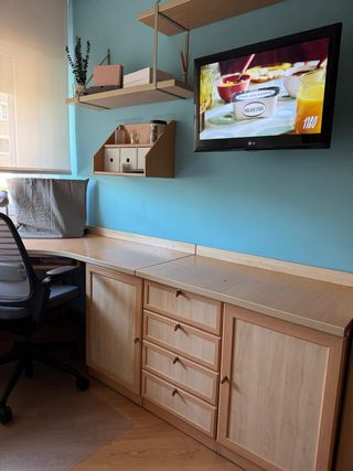 Habitación juvenil completa.