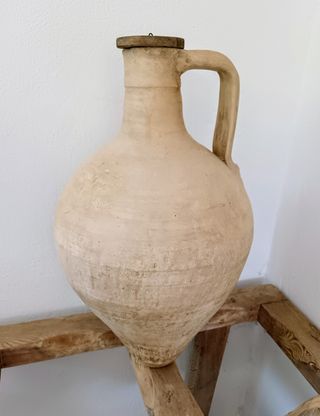 Cántaro barro antiguo