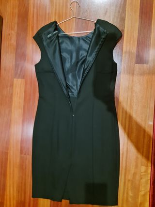 Vestido Zara negro midi