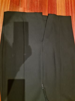 Vestido Zara negro midi