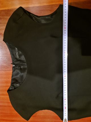 Vestido Zara negro midi