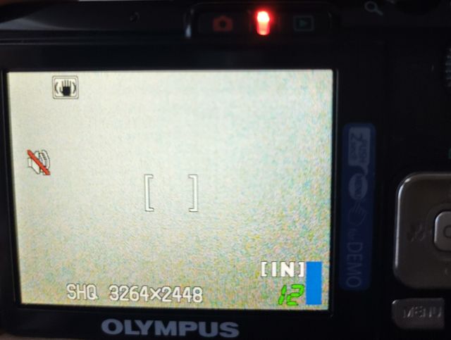 Olympus FE-280 Cámara Digital Negra