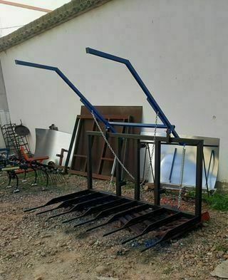 RECOGEDOR DE SARMIENTO DE LEÑA Y RESTOS DE PODA