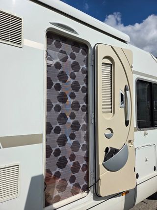Autocaravana NIESMANN BISCHOFF ARTO 76