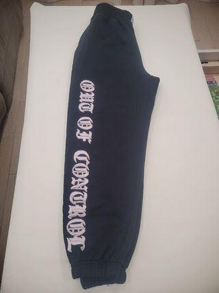 Pantalones chándal Bershka negros