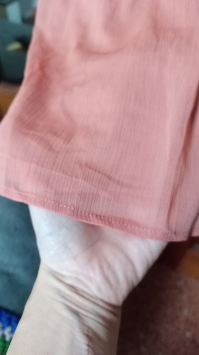 Vestido corto rosa palo con cuello