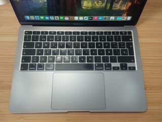 MACBOOK AIR 2020 i7/16 GB RAM/512 GB SSD