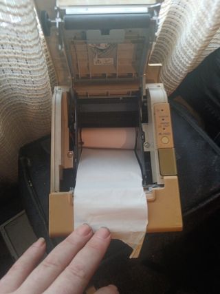 Impresora térmica beige tickets