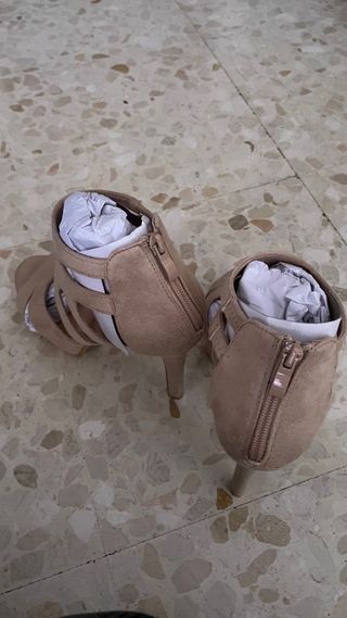 Tacones beige talla 37-38